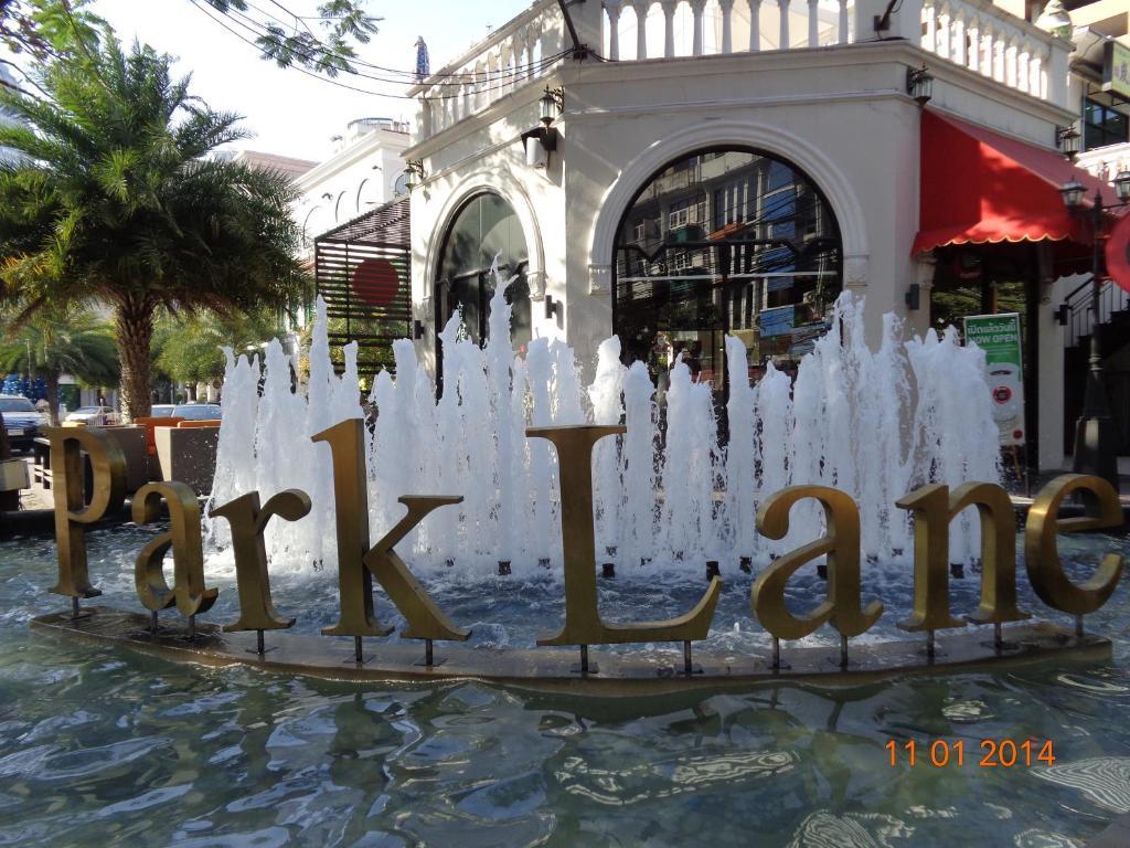 Lodge 61 Hotel Bangkok Exterior photo